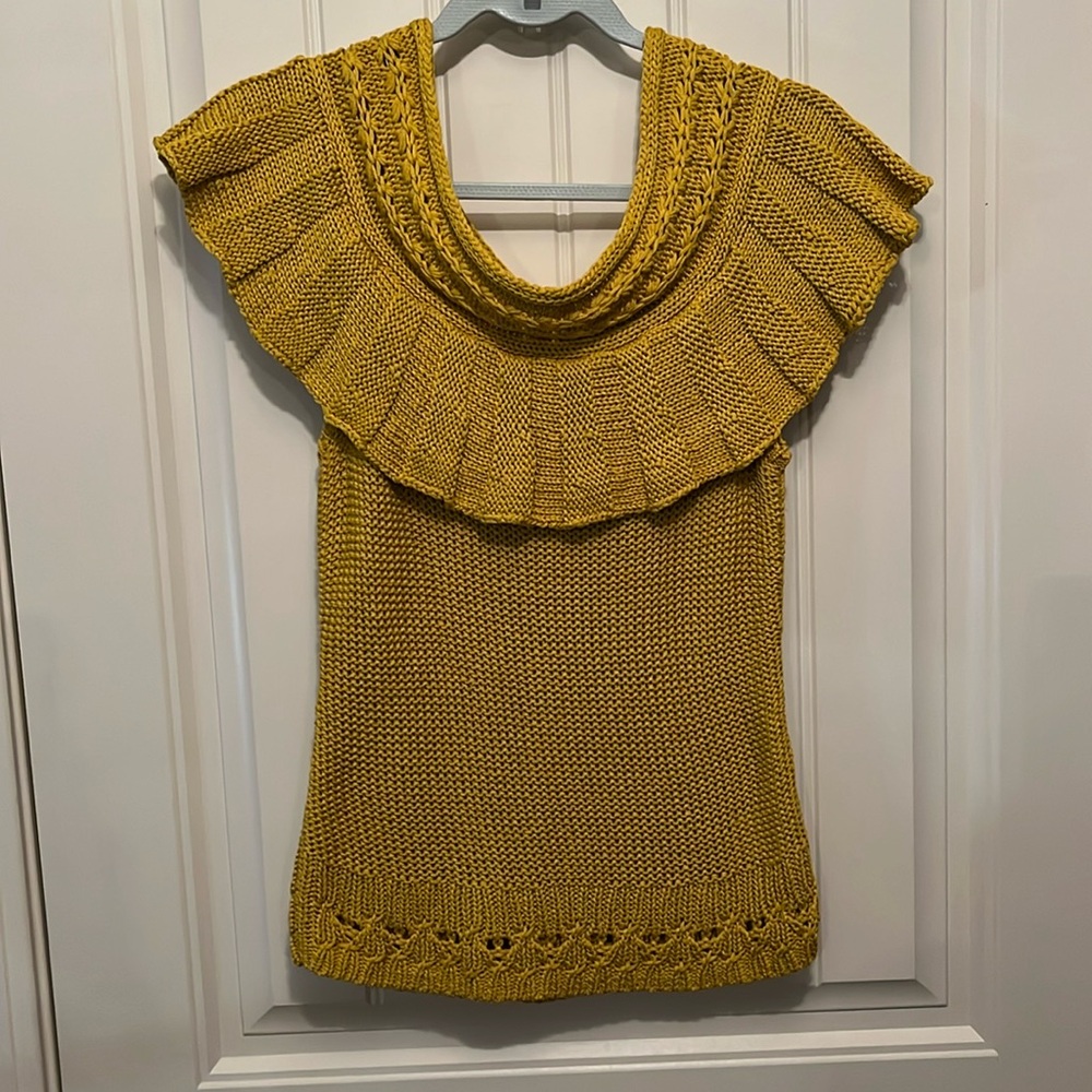 Anthropologie crochet light off the shoulder top EUC size S